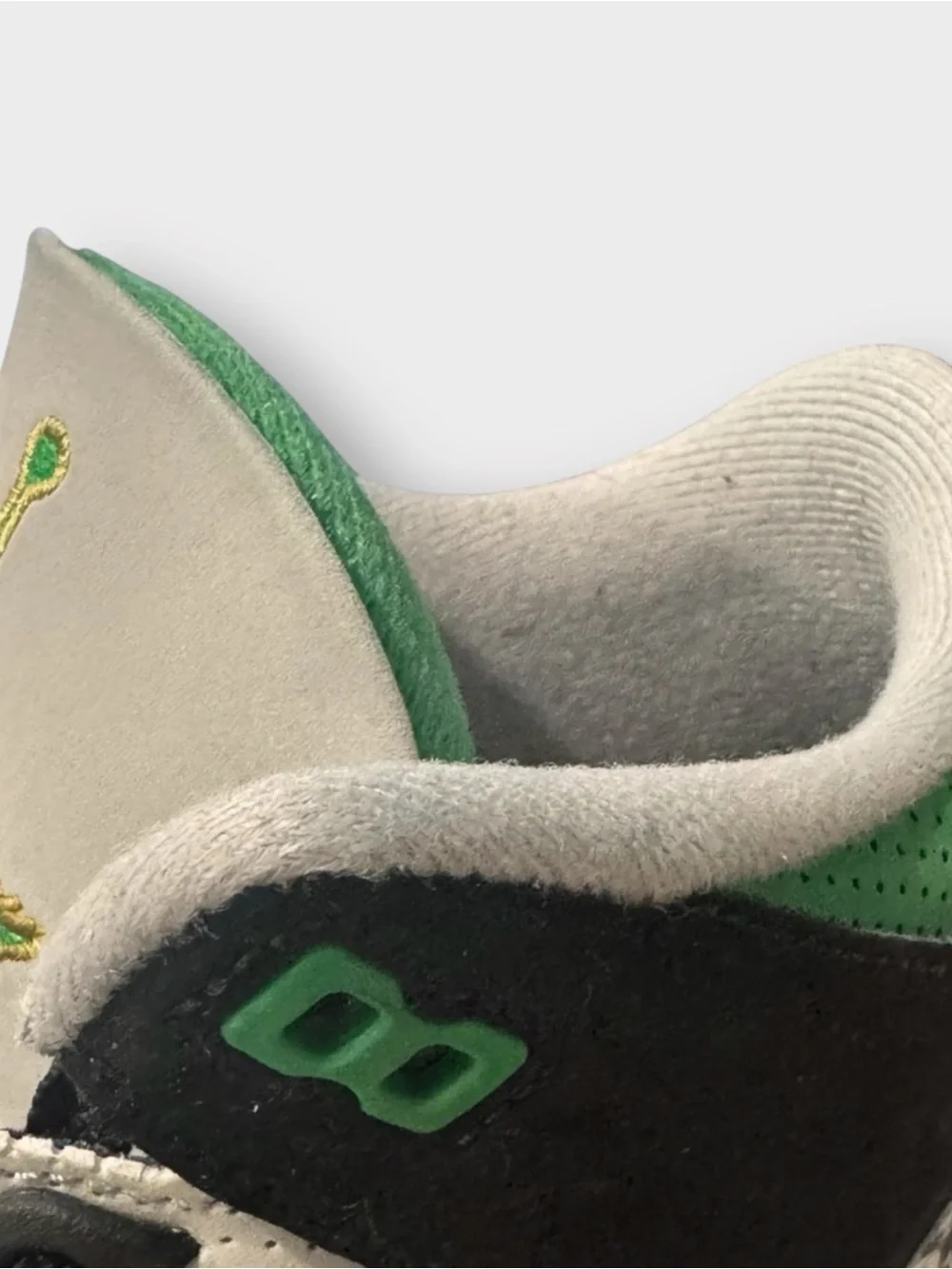 Air Jordan 3 Retro Pine Green Black Green (2021) Men’s 9